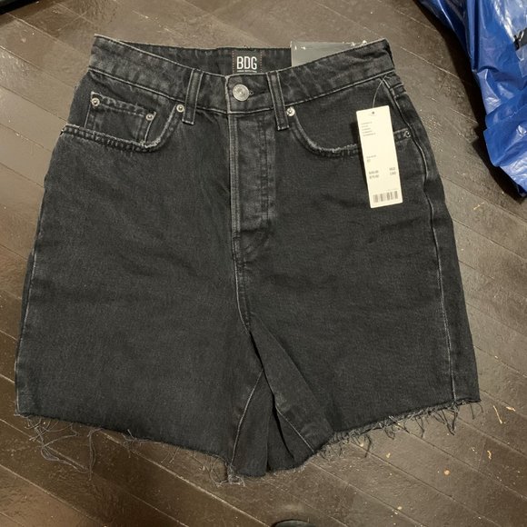 Urban Outfitters Pants - Size 27 BDG ‘90s Denim Short